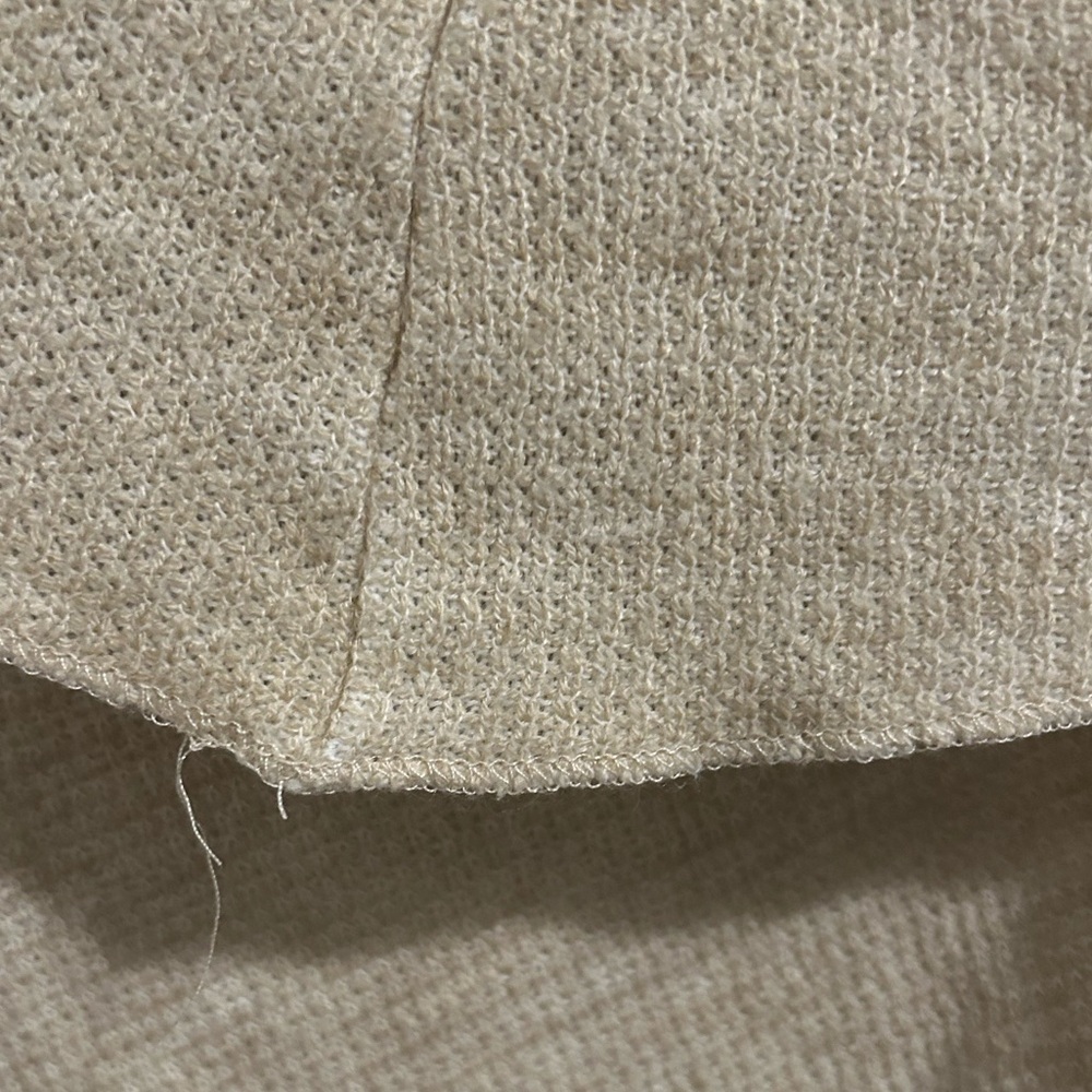 Dylan Poncho - Picture 5 of 5